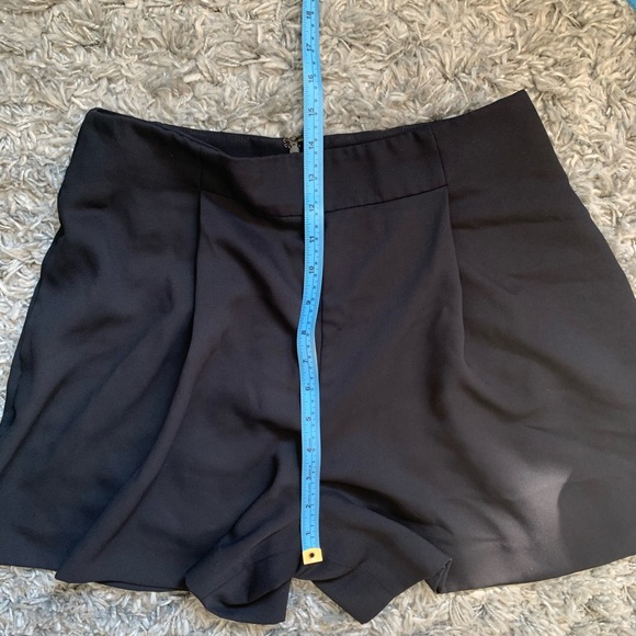 Club monaco navy high waisted pleated front shorts - Picture 9 of 10